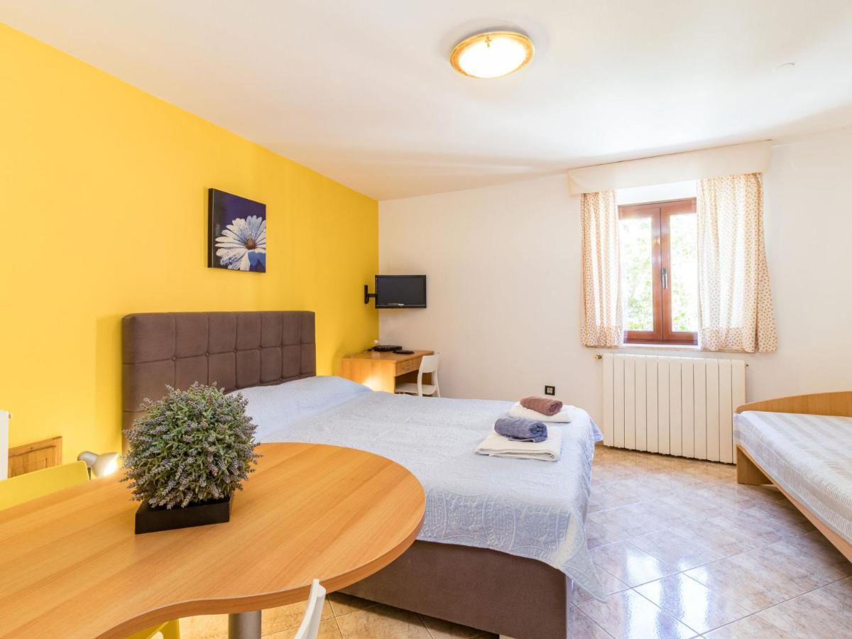 Apartment Antonella & Napoletano-1 By Interhome Умаг Екстериор снимка